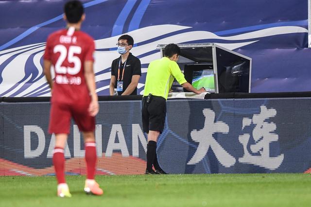 弗格34分辽宁大胜首钢 王哲林24分上海胜宁波