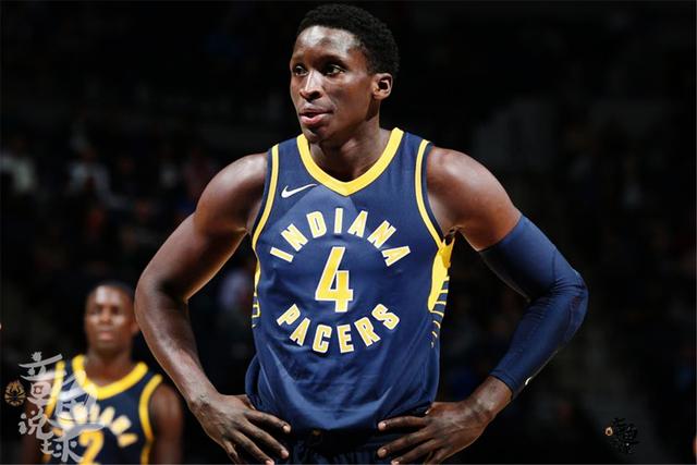 记者：李凯尔脚部仍有些肿胀 正常走路无大碍